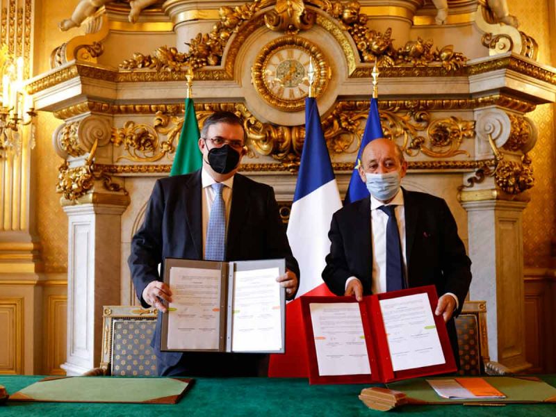 Francia y México firman acuerdo contra tráfico de artefactos