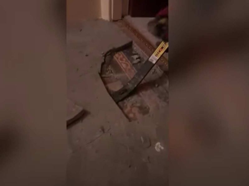 Pareja descubre increíble tesoro escondido debajo del piso de su casa