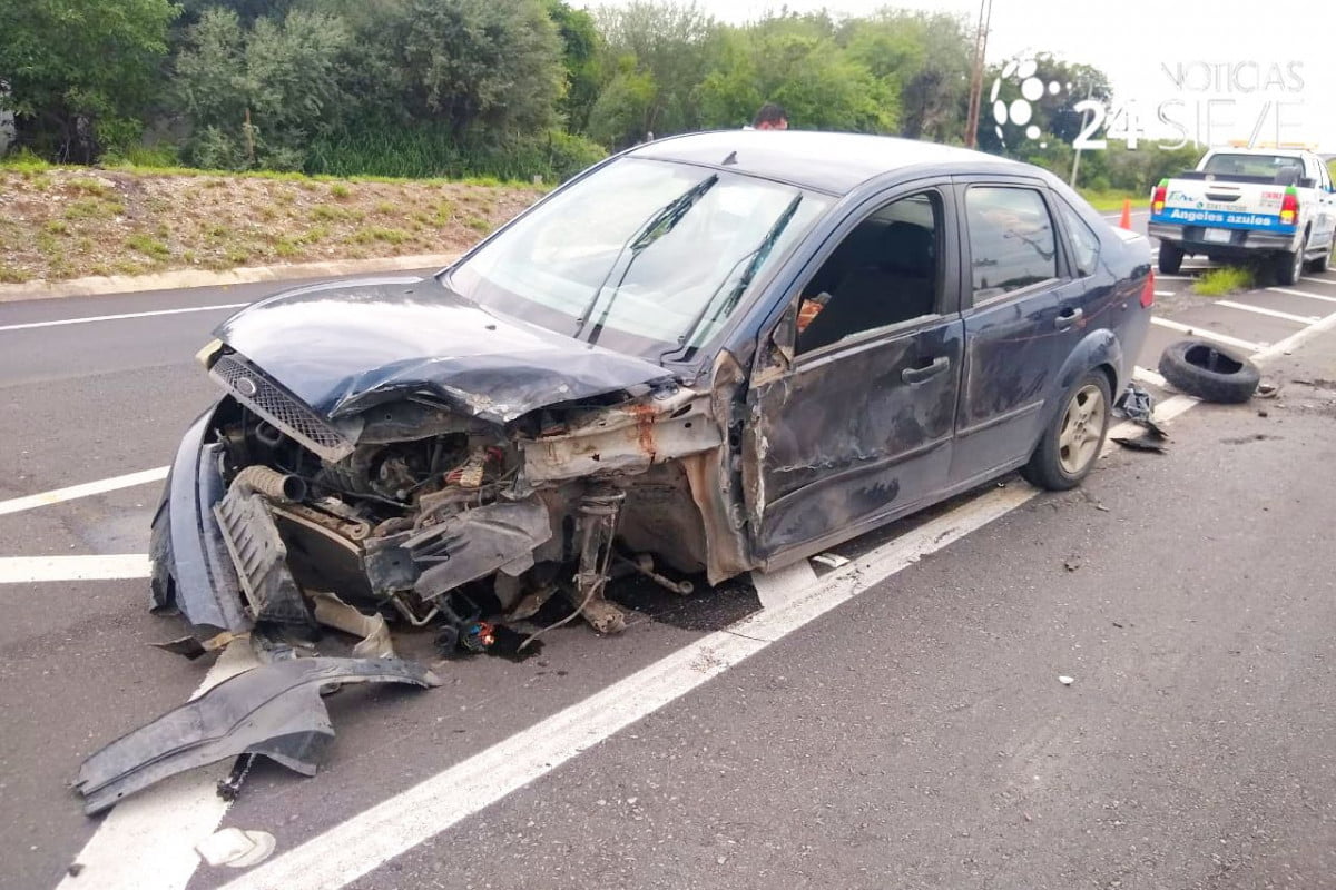Vive de milagro al chocar contra Tráiler en la carretera Victoria-Monterrey
