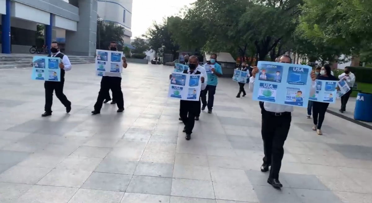 Marchan meseros de Victoria, buscan evitar cierre de negocios por pandemia