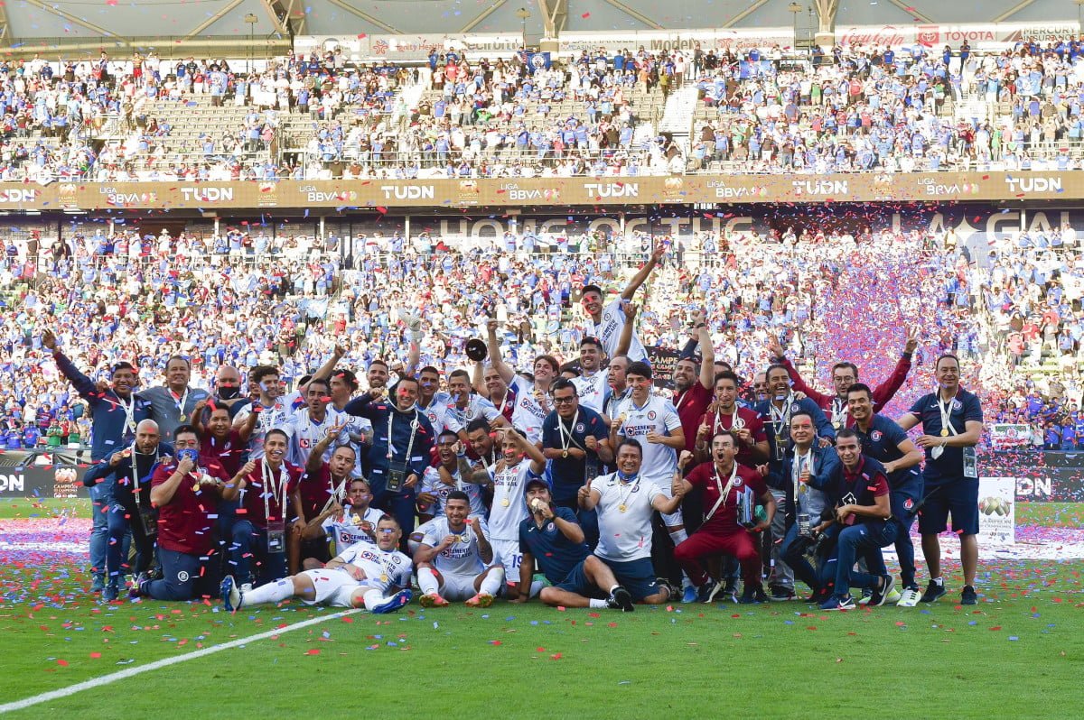 Tras 46 años, Cruz Azul vuelve a ser Campeón de Campeones; vence 2-1 a León