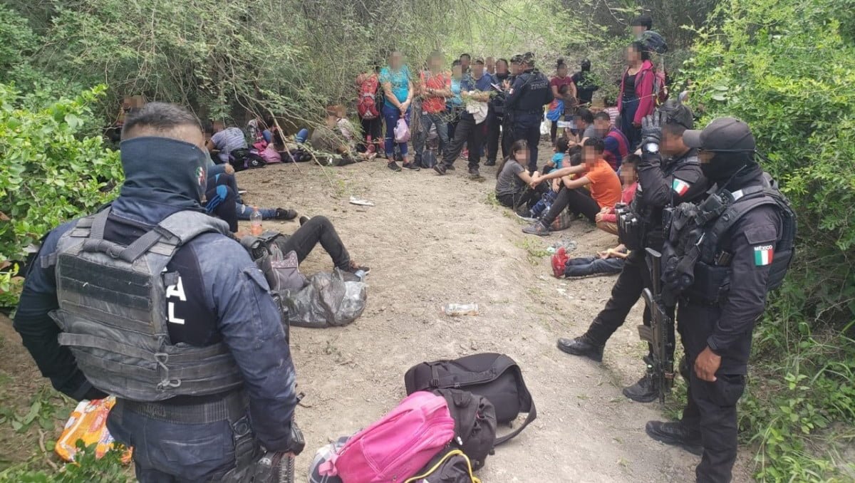 Más de 40 detenidos y 141 migrantes rescatados, reporte de Policía Estatal