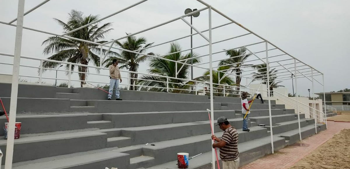 Realizan Trabajos de Mantenimiento en Complejo Deportivo de Playa