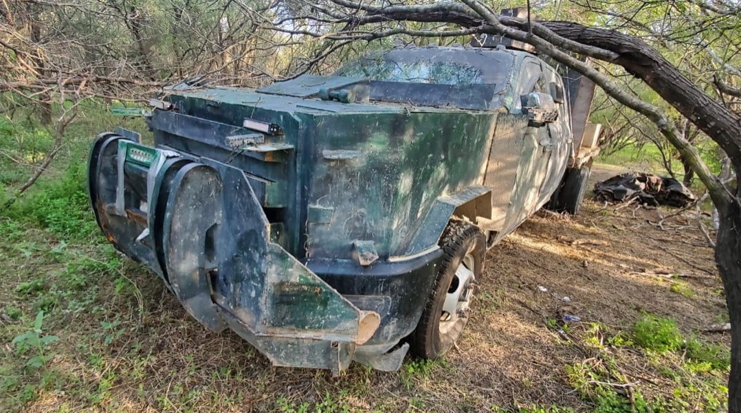 GOPES aseguran vehículos con blindaje artesanal en Miguel Alemán