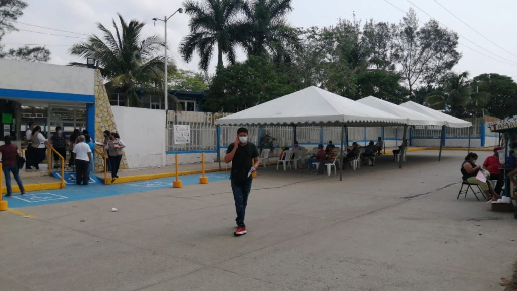 Empresas de Altamira niegan permisos a sus empleados para acudir a vacunarse 