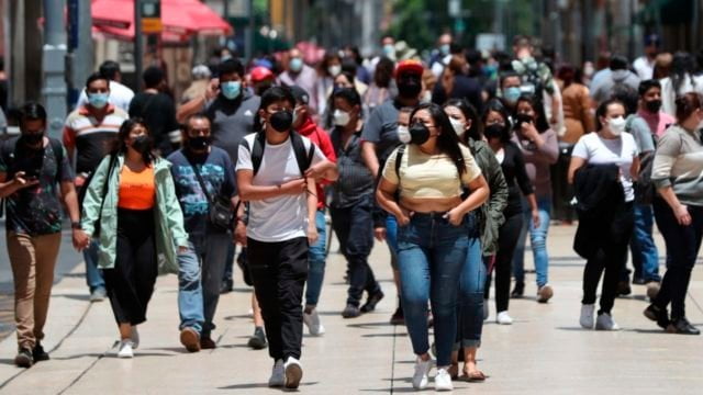 AMLO descarta cierre de actividades ante tercera ola de COVID-19; pide “no exagerar con medidas autoritarias”