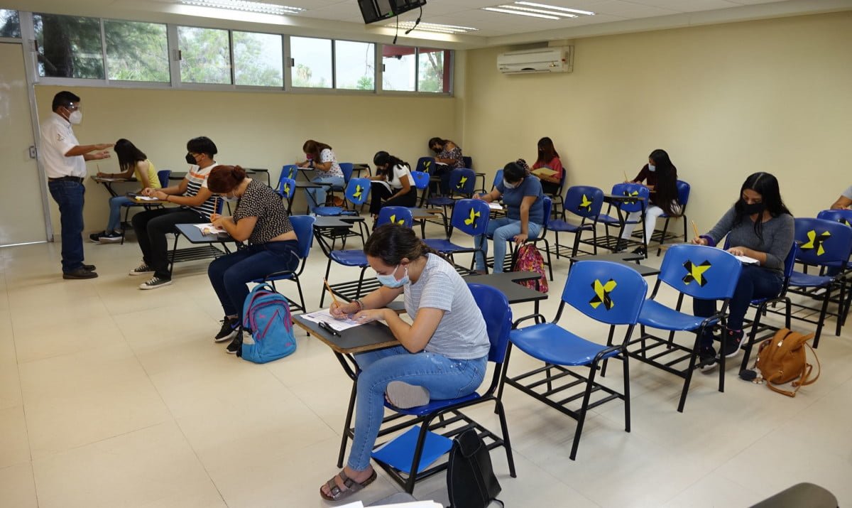 Presentan en la UAT el examen CENEVAL de ingreso a licenciatura