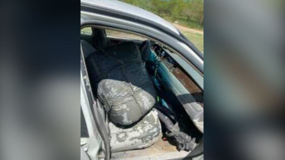 Abandonan cargamento de marihuana y huyen a México  