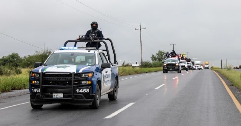 Confirman agresión contra autobús de la Policía Estatal en carretera a Nuevo Laredo 