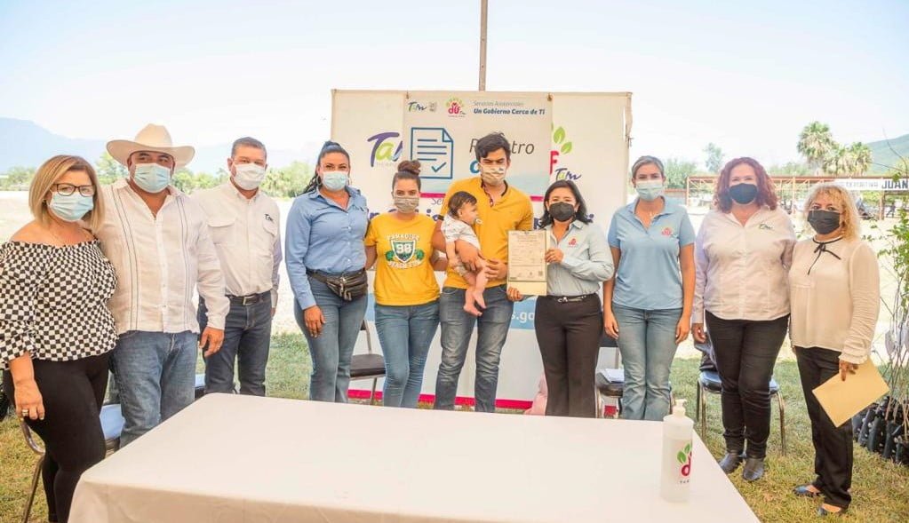 Llevan Gobierno del Estado y DIF Estatal jornada asistencial al municipio de Mainero