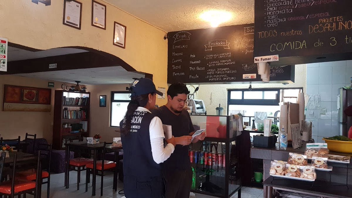 Sancionan a negocios por tirar grasas en Nuevo Laredo