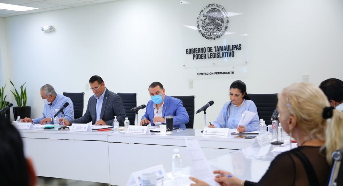 Piden Diputados a la UAT incluir materia de Derecho Parlamentario