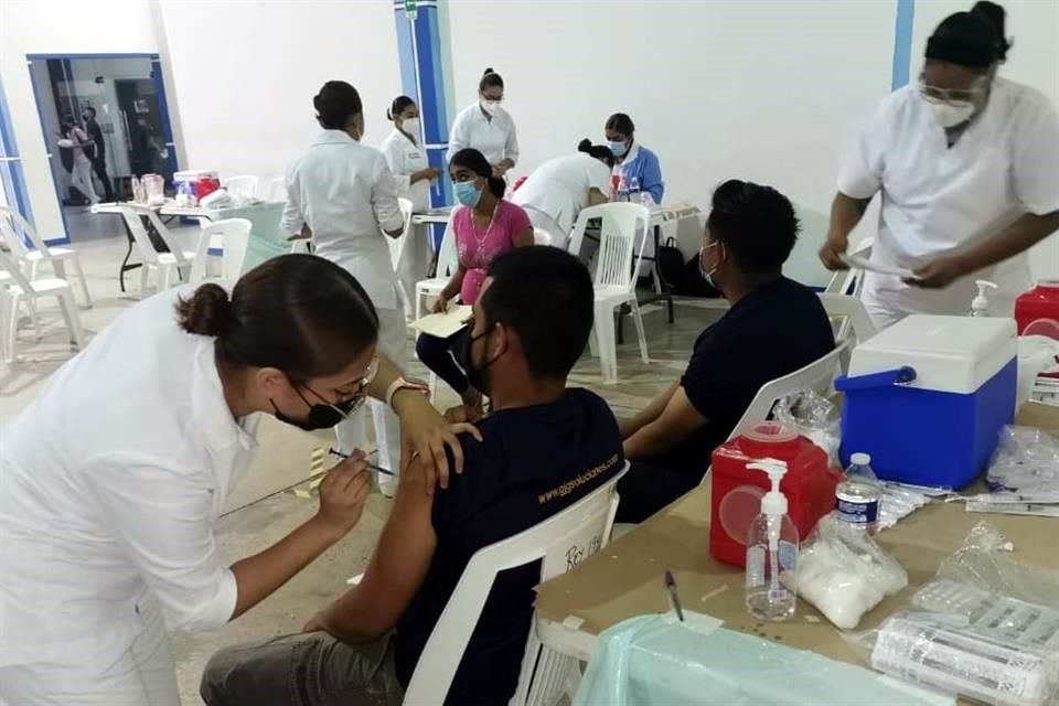 Reportan en Tamaulipas 70% de cobertura en vacunación anticovid