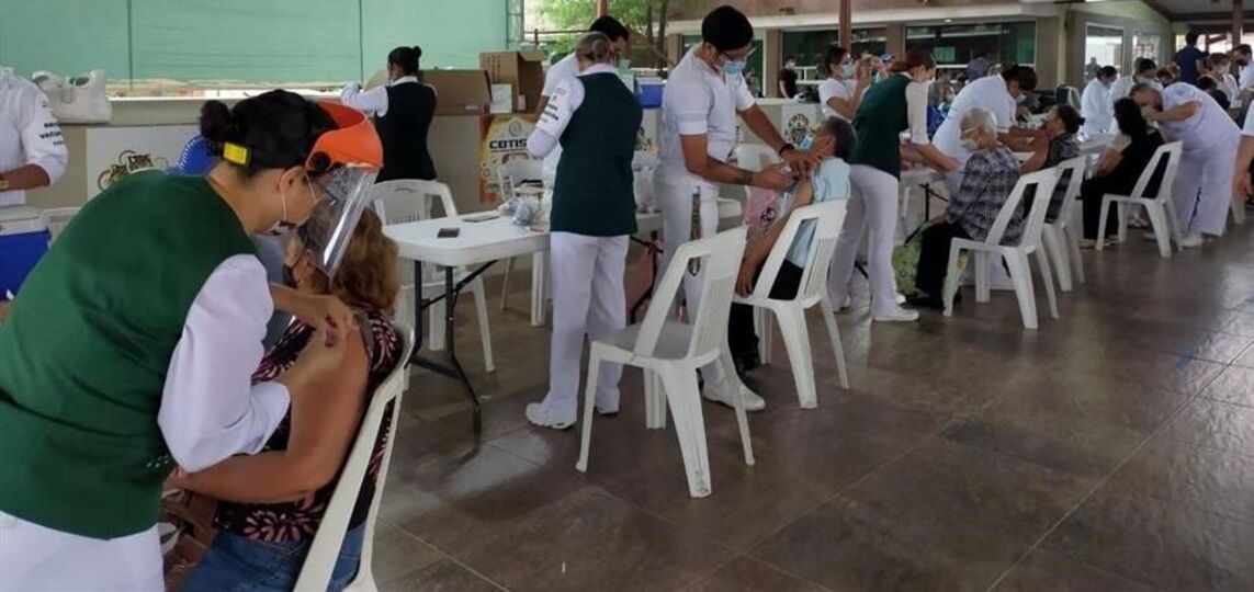 En Tamaulipas el 77% de la población ya cuenta con la primera o segunda dosis: JR