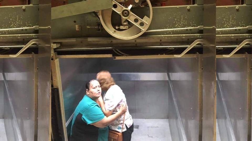 Elevador deja atrapadas a 2 mujeres en Matamoros