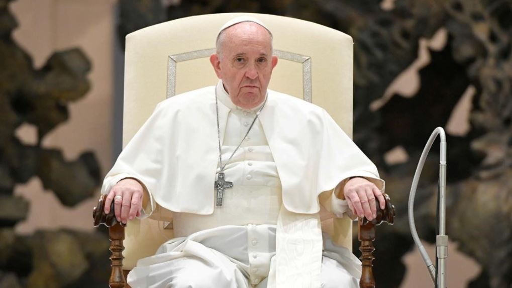 Amenazan al papa Francisco, recibe carta con tres balas