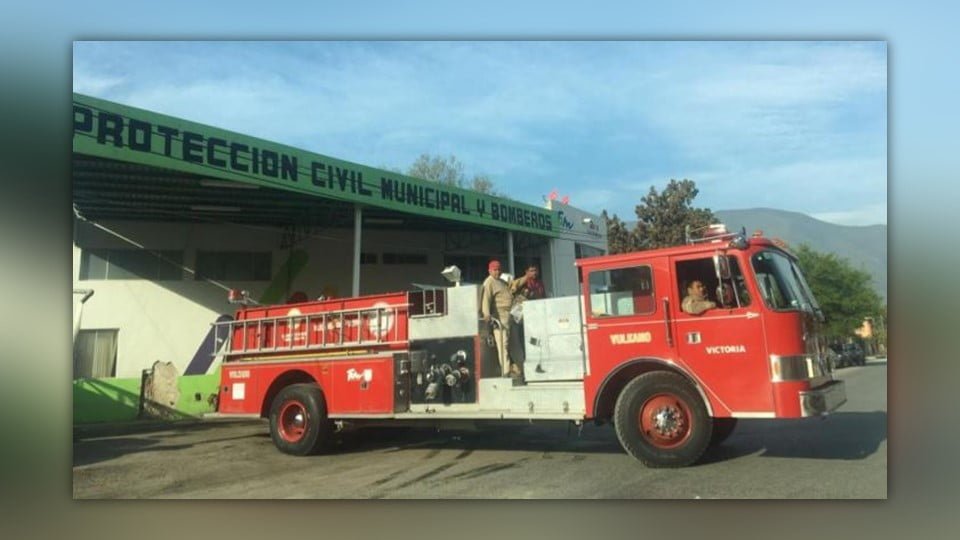 Autoridades reconocen fallas en equipamiento de bomberos en Victoria