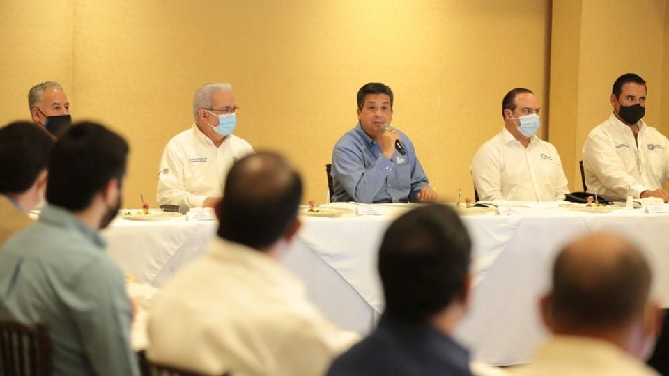 Realiza Cabeza de Vaca gira de trabajo por Nuevo Laredo