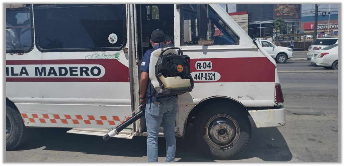 Tras contagio de regidor; sanitizan presidencia de Tampico y transporte público