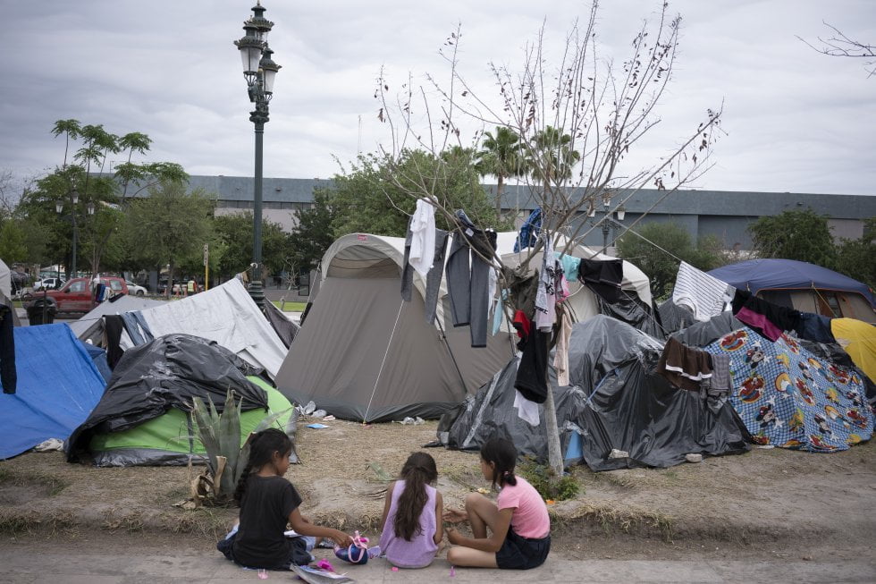 Migrantes sufren embates de las lluvias en Reynosa
