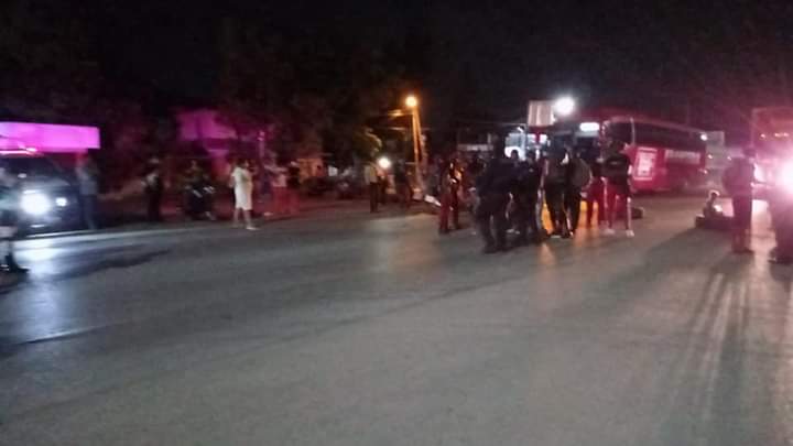 Migrantes bloquean carretera en Altamira en protesta contra el Instituto Nacional de Migración