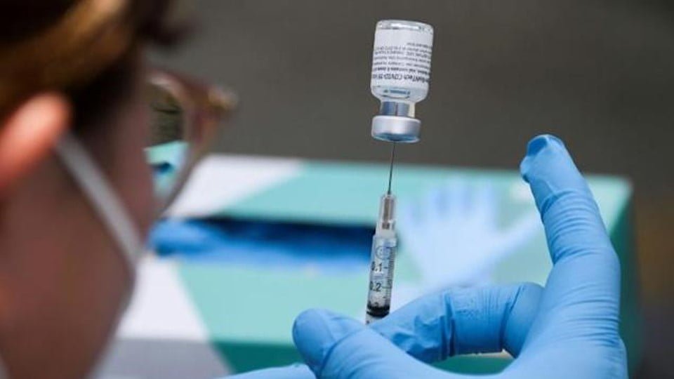 Pfizer entrega a Estados Unidos datos iniciales sobre vacuna anticovid en niños