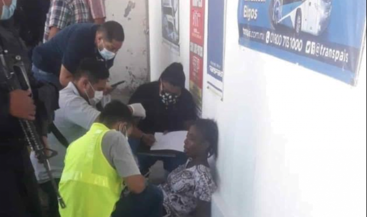 Golpean a migrantes Haitianos en brecha de la carretera Victoria-Matamoros