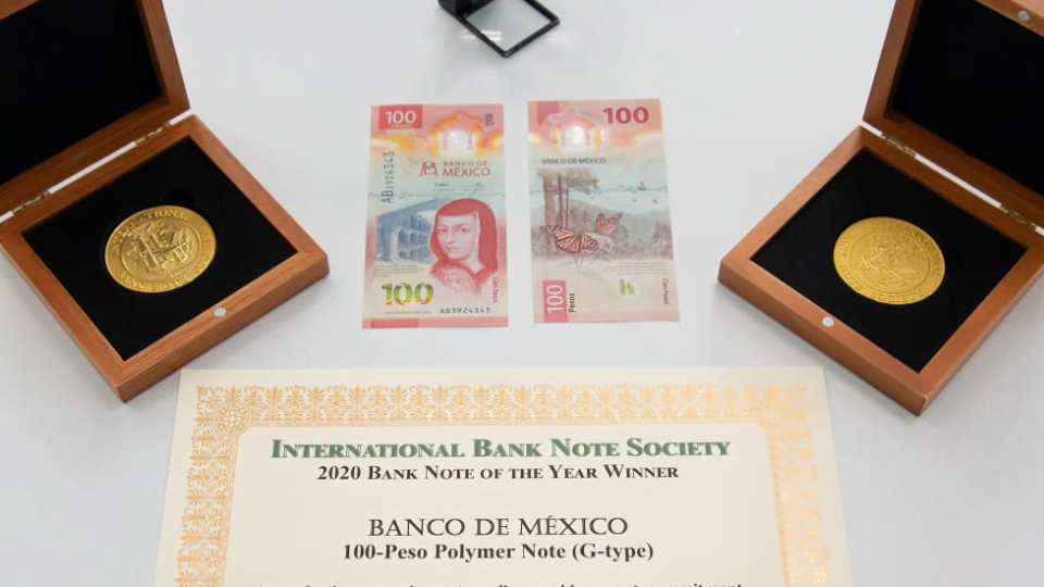 Banxico recibe reconocimiento por billete de 100 pesos, el mejor de 2020