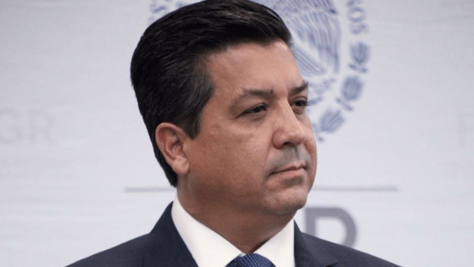 Cabeza de Vaca mantiene amparo; tribunal desecha recurso de queja de la FGR