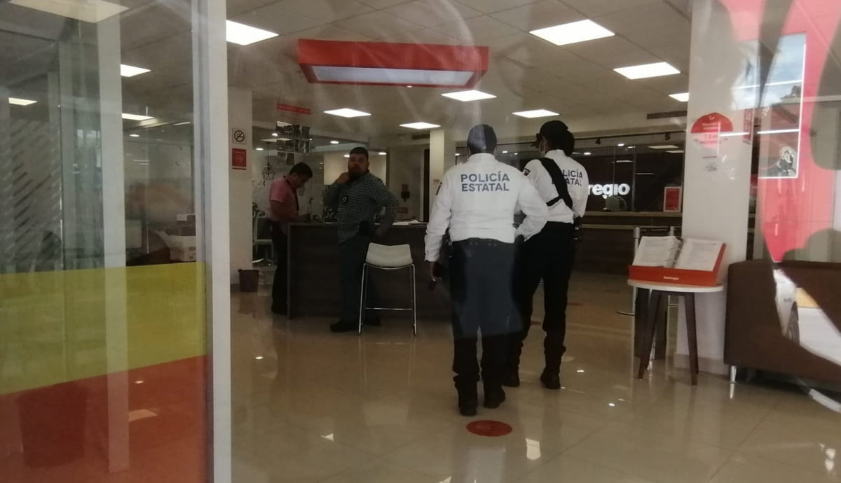 Solitario delincuente asalta sucursal de Banregio en Tampico