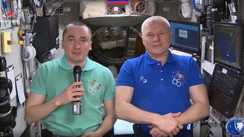 Cosmonautas rusos felicitan a México por su independencia desde la Estación Espacial Internacional