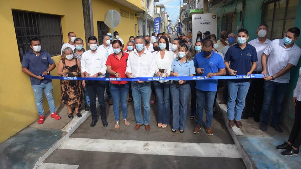 Entrega Chucho Nader más obras de pavimentación en el Cascajal