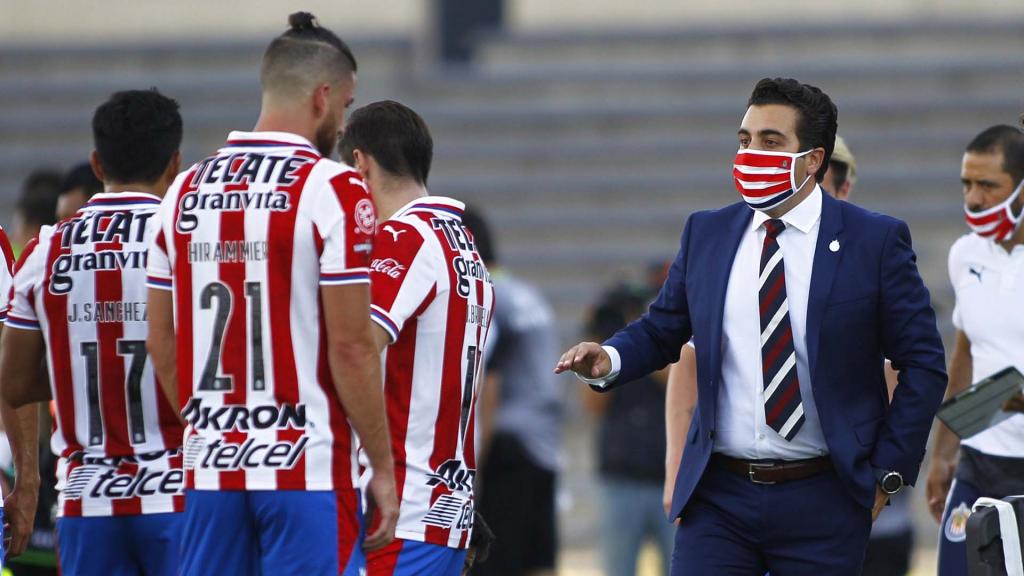 Marcelo Michel Leaño dirigirá a Chivas en el Clásico Nacional de manera interina