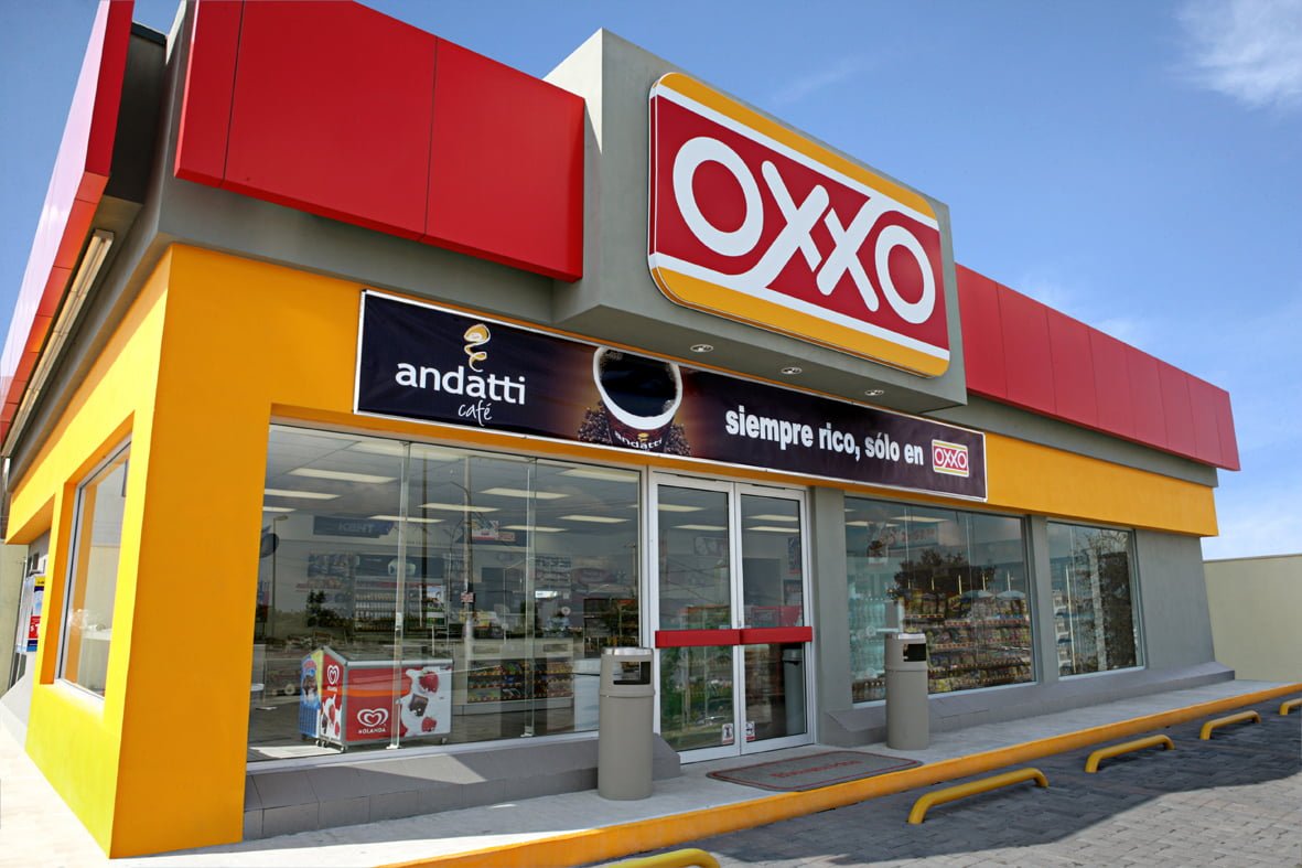 Entro al baño de una tienda y se lleva botellas de Whisky en Reynosa