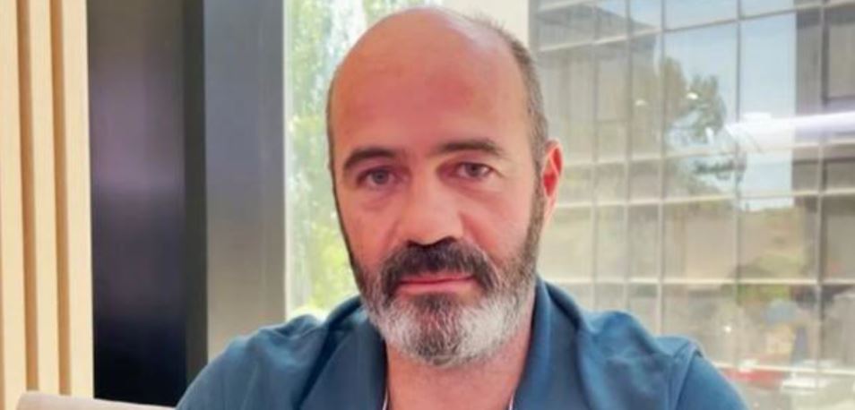 Retiran suspensión a profesor que dijo que solo existen dos sexos 