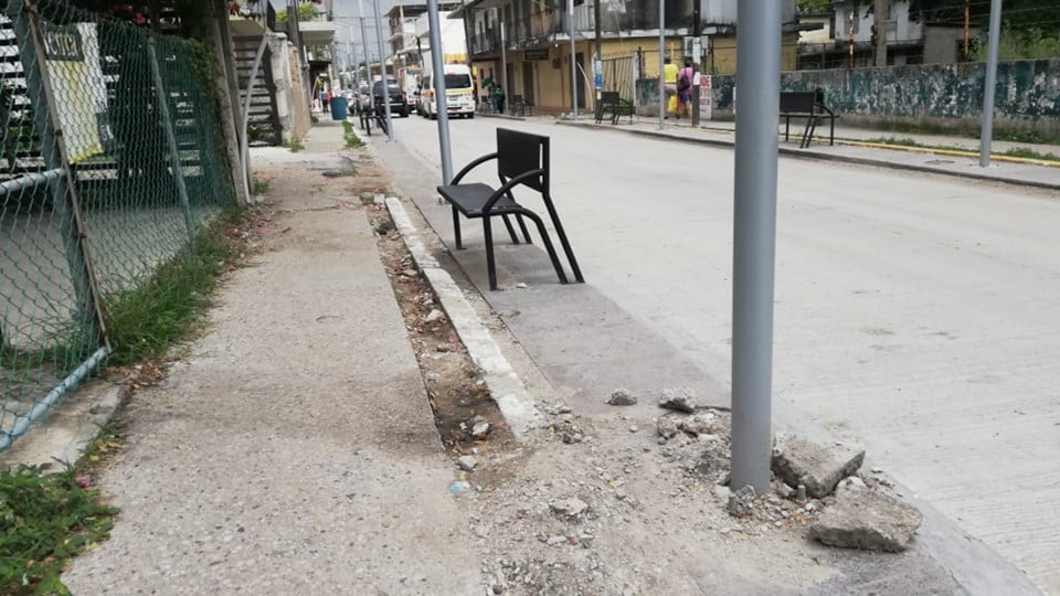 Ordena alcalde de Altamira retiro de bancas y ciclovía en la calle Hidalgo