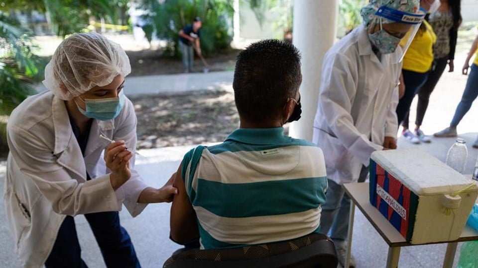 Detecta OMS brote de fiebre amarilla en Venezuela y recomienda vacunación