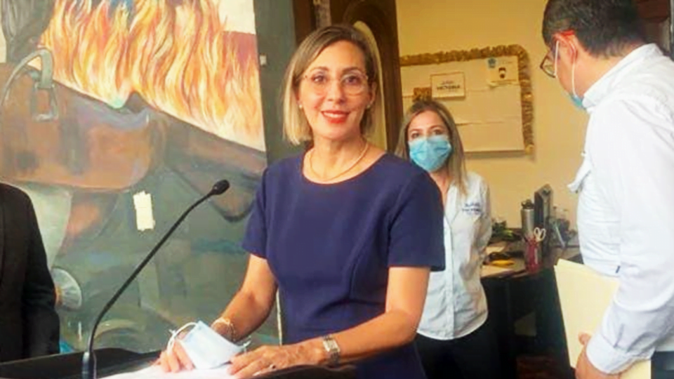 Pilar Gómez se fue sin pagar a empleados horas extras