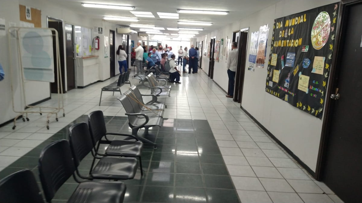 Por carencias en centro de Salud de Altamira, personal se manifiesta y exige destitución del director