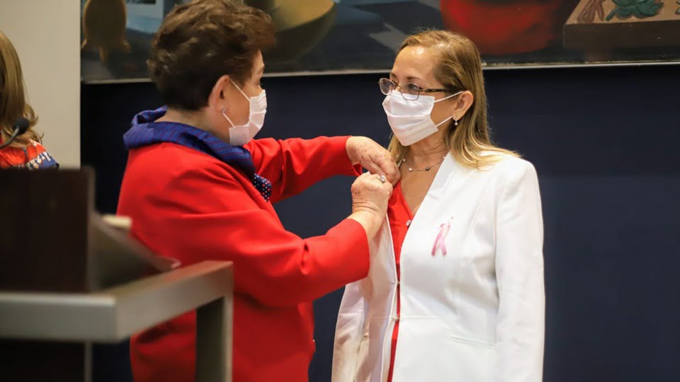 Nombran presidenta honorífica de la cruz roja a la Sra. Rossy Luque de Martínez 