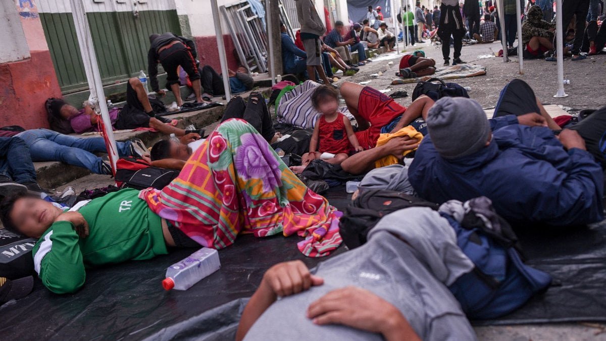 Caravana migrante se queda en Huixtla para descansar; retoman marcha el miércoles 
