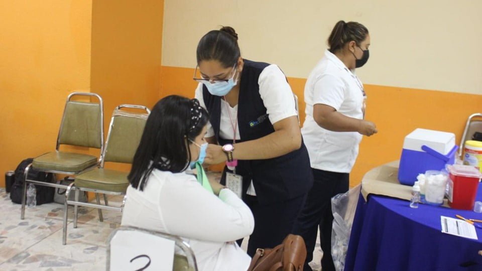 Llegarán vacunas contra Covid para rezagados de 18 años a Nuevo Laredo