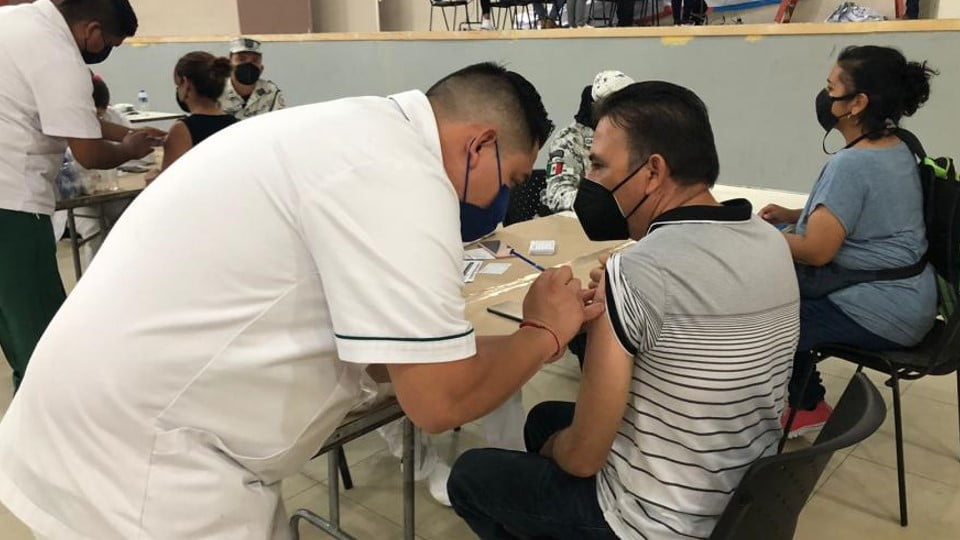 Gobierno Municipal realiza extensa jornada de vacunación anti Covid-19 en Nuevo Laredo