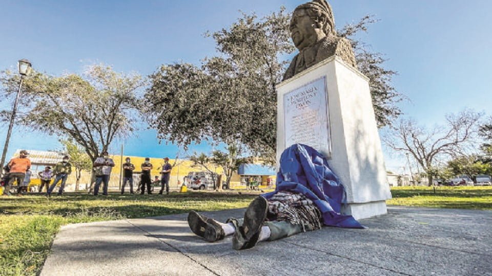 Hombre muere a las afueras del Hospital General de Nuevo Laredo