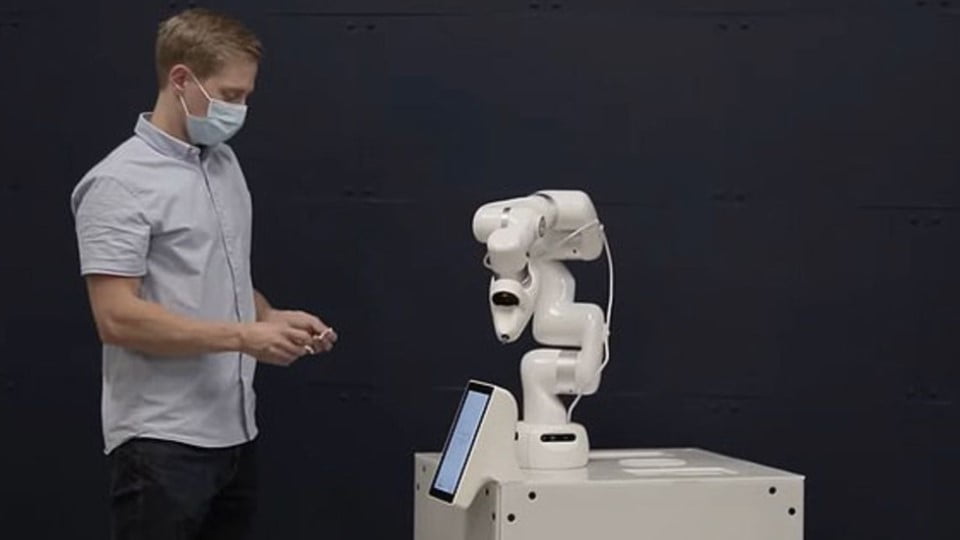 Robot que puede vacunar sin la necesidad de utilizar agujas en Canadá