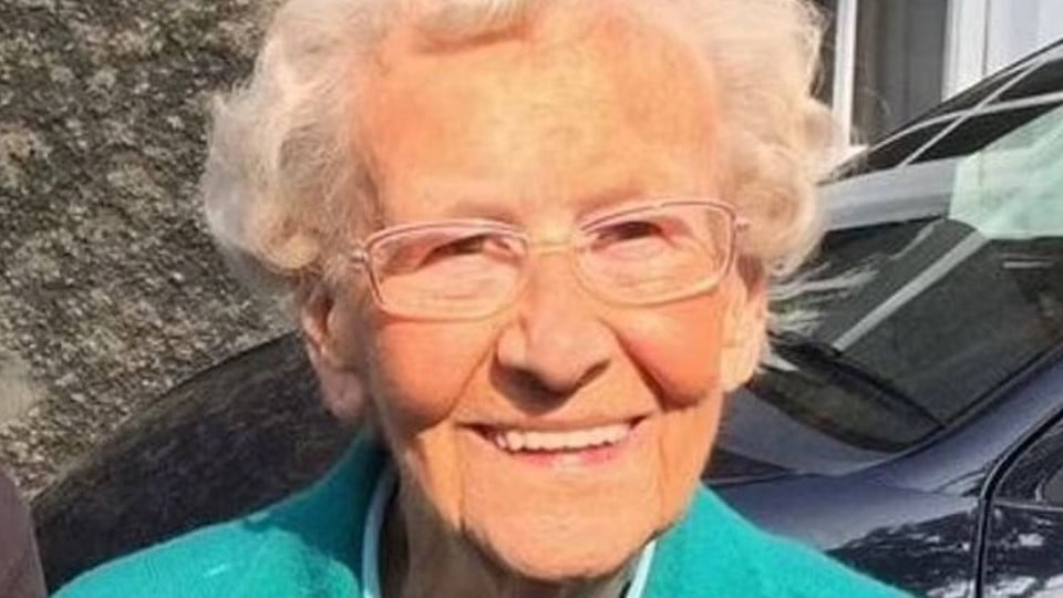 Joven quemó a su abuela que sufría demencia en Reino Unido