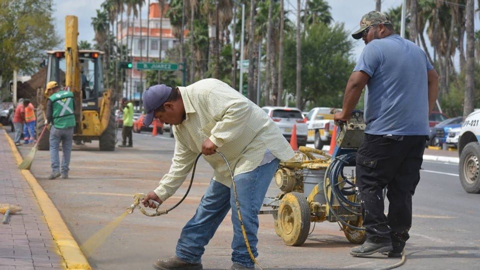 Pide alcaldesa de Nuevo Laredo respetar estacionamiento para ciudadanos