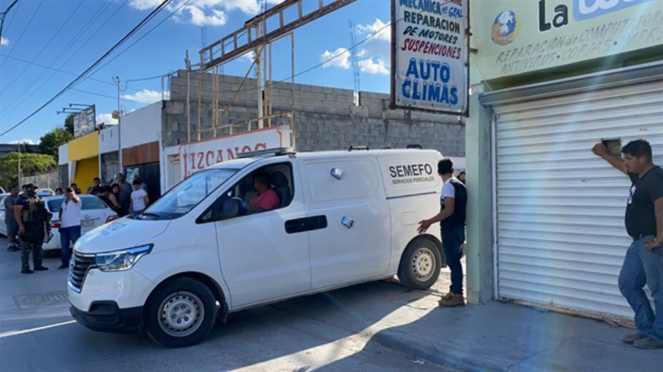 Mecanico muere al caerle carro encima en Reynosa