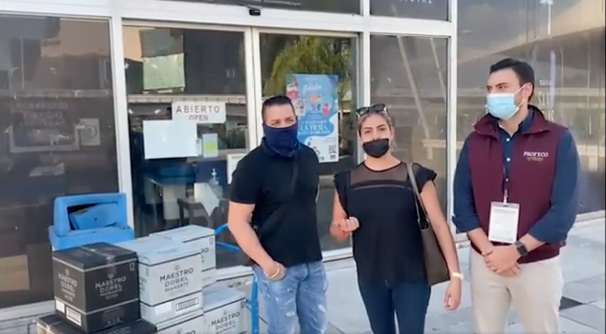 Profeco obliga a tienda a vender 216 botellas de tequila a pareja por buen fin