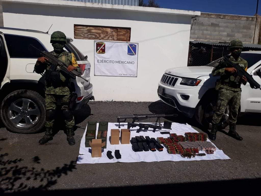 Asegura Ejercito armas y vehículos en Miguel Alemán
